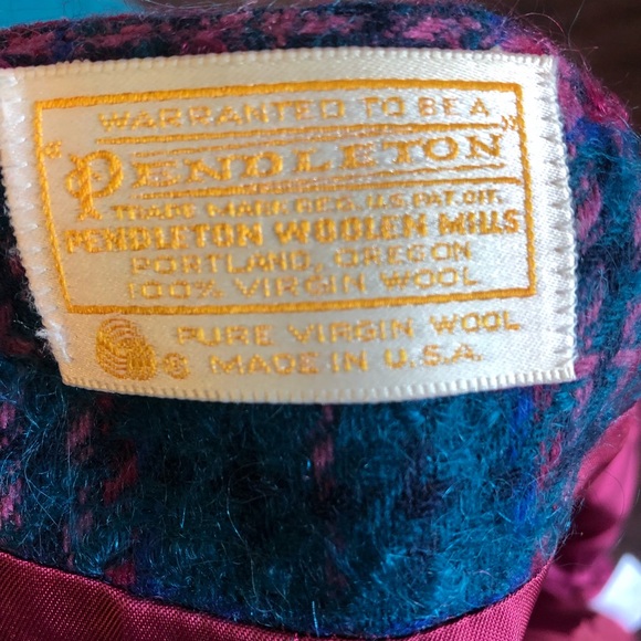 🧺Vintage Pendleton Pink & Navy Plaid Wool Blazer w/ Buttons, size 10 - Picture 3 of 6